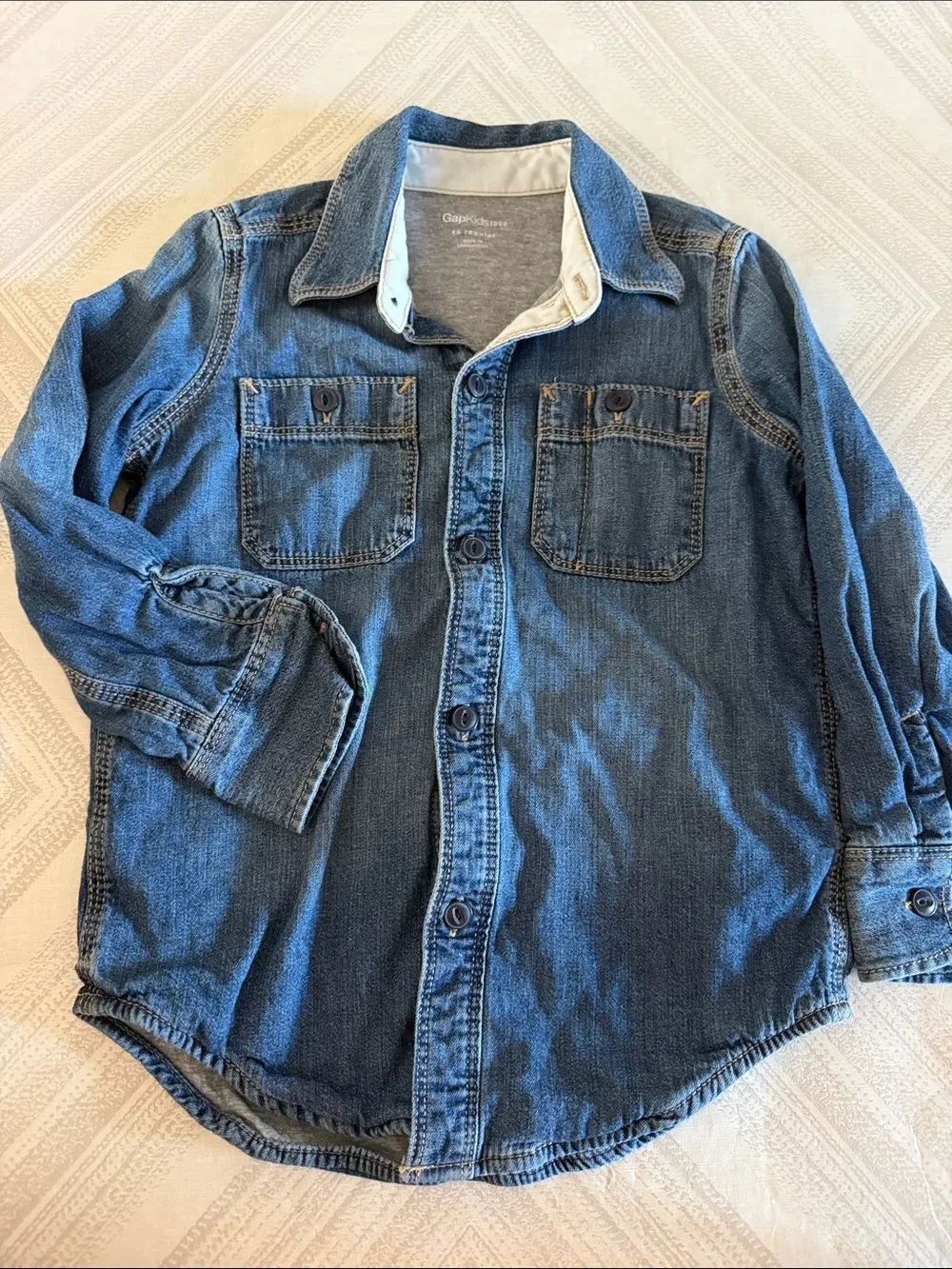 Gap Kids Boys Denim Shirt Size XS Blue Button Front Lightweight Jacket Shacket